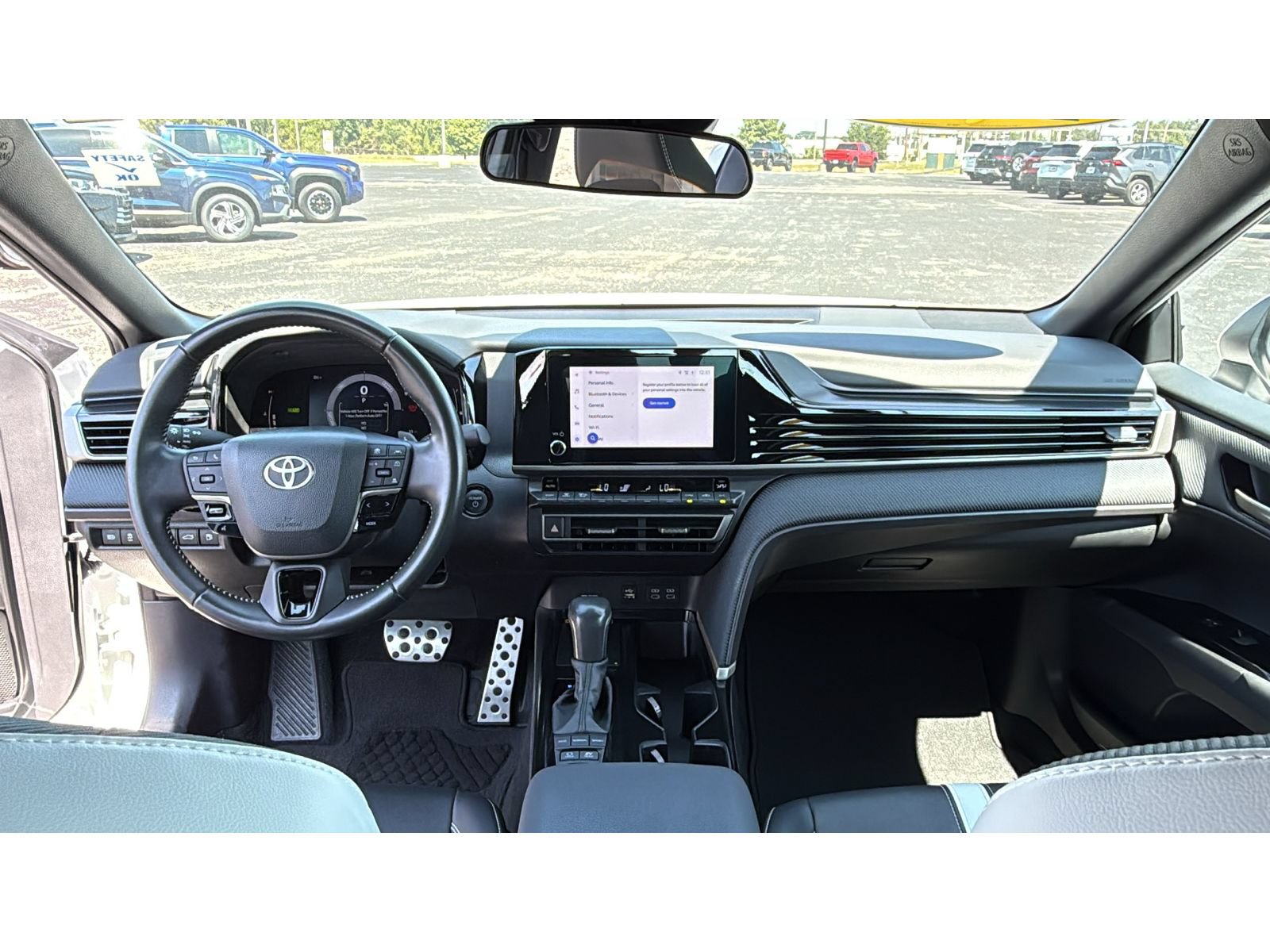 Certified 2025 Toyota Camry SE FWD image 34