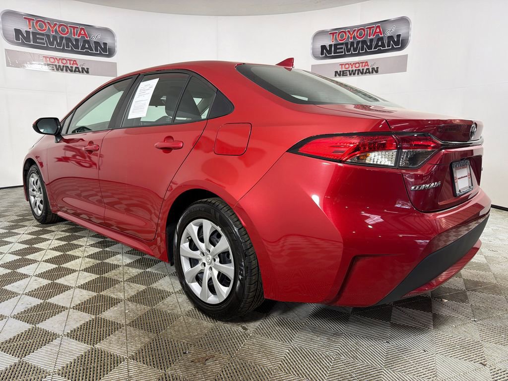 Used 2021 Toyota Corolla LE image 5