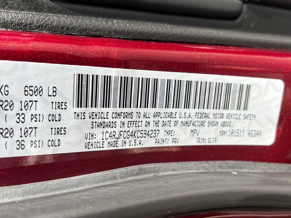 Used 2019 Jeep Grand Cherokee Overland AWD/4WD image 28