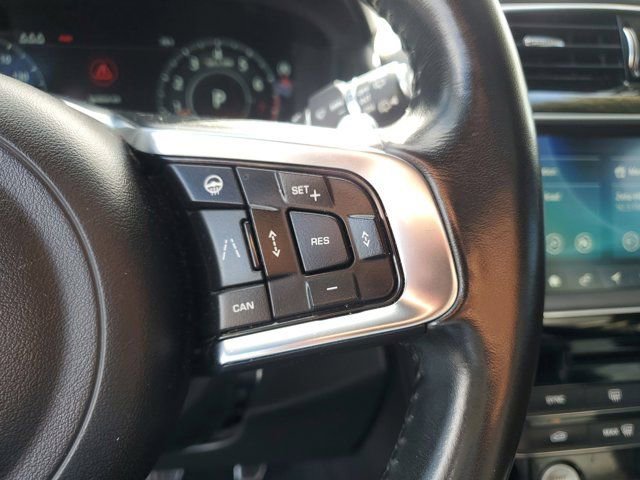 Used 2019 Jaguar F-PACE S image 21