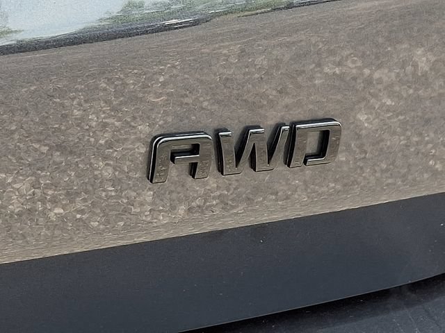 Used 2022 Chevrolet Equinox RS w/ LPO, Floor Liner Package AWD/4WD image 31