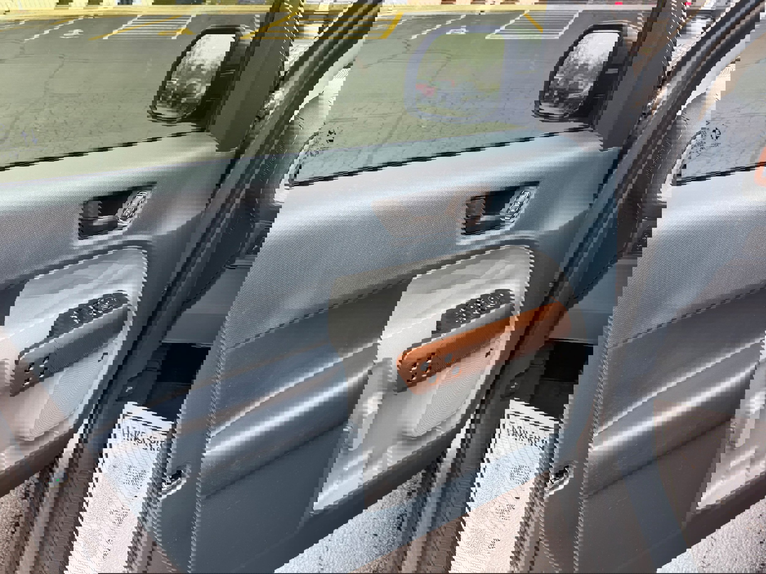 Used 2022 Ford Maverick Lariat w/ Lariat Luxury Package image 14