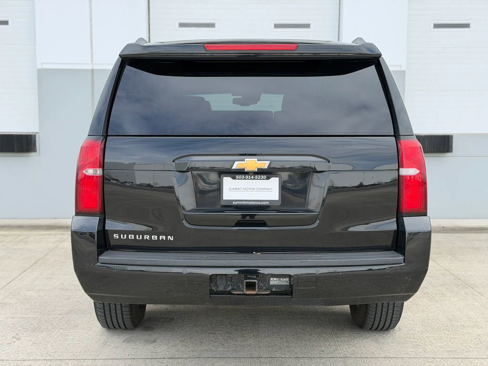 Used 2018 Chevrolet Suburban LT AWD/4WD image 4