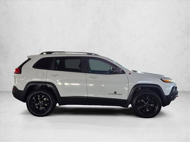 Used 2017 Jeep Cherokee Trailhawk w/ Comfort/Convenience Group AWD/4WD image 4