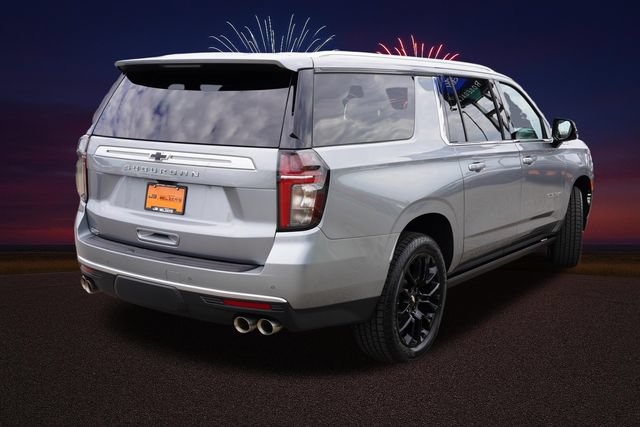 Used 2023 Chevrolet Suburban High Country AWD/4WD image 5