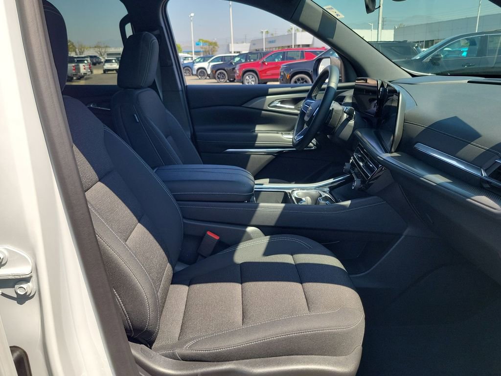 Used 2026 Chevrolet Traverse LT FWD image 26