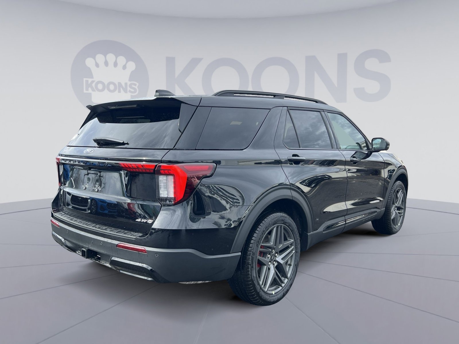 New 2026 Ford Explorer ST-Line w/ ST-Line Street Pack AWD/4WD image 7
