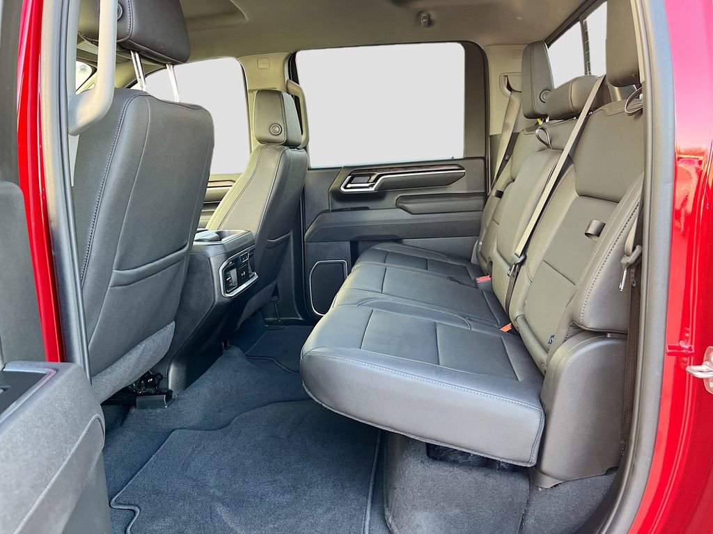 Used 2025 GMC Sierra 2500 SLT w/ SLT Premium Package image 25