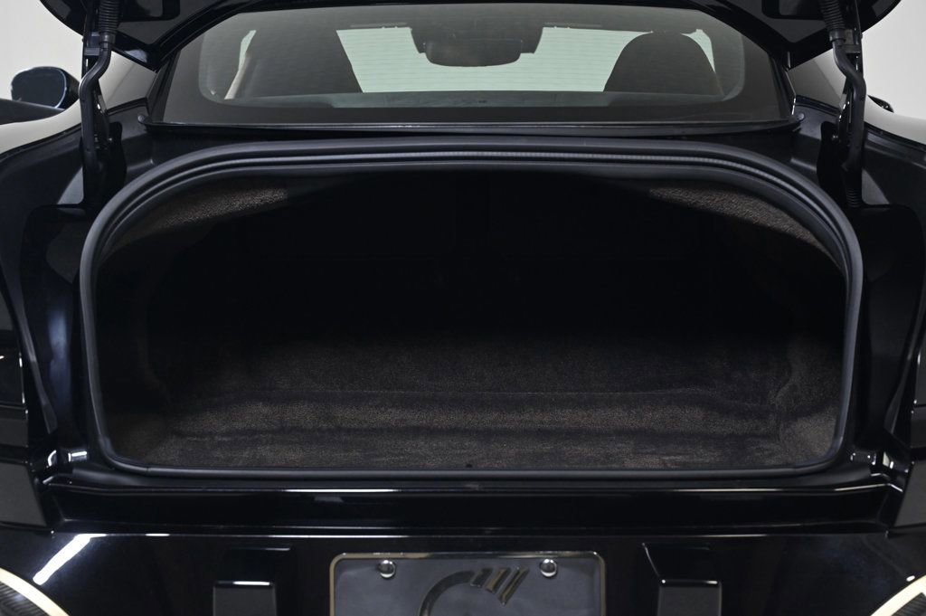 Used 2025 Aston Martin Vanquish image 34