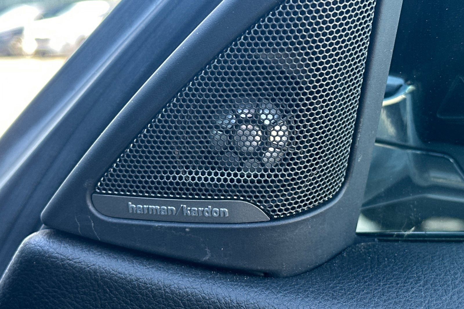 Used 2015 BMW M4 Convertible image 19