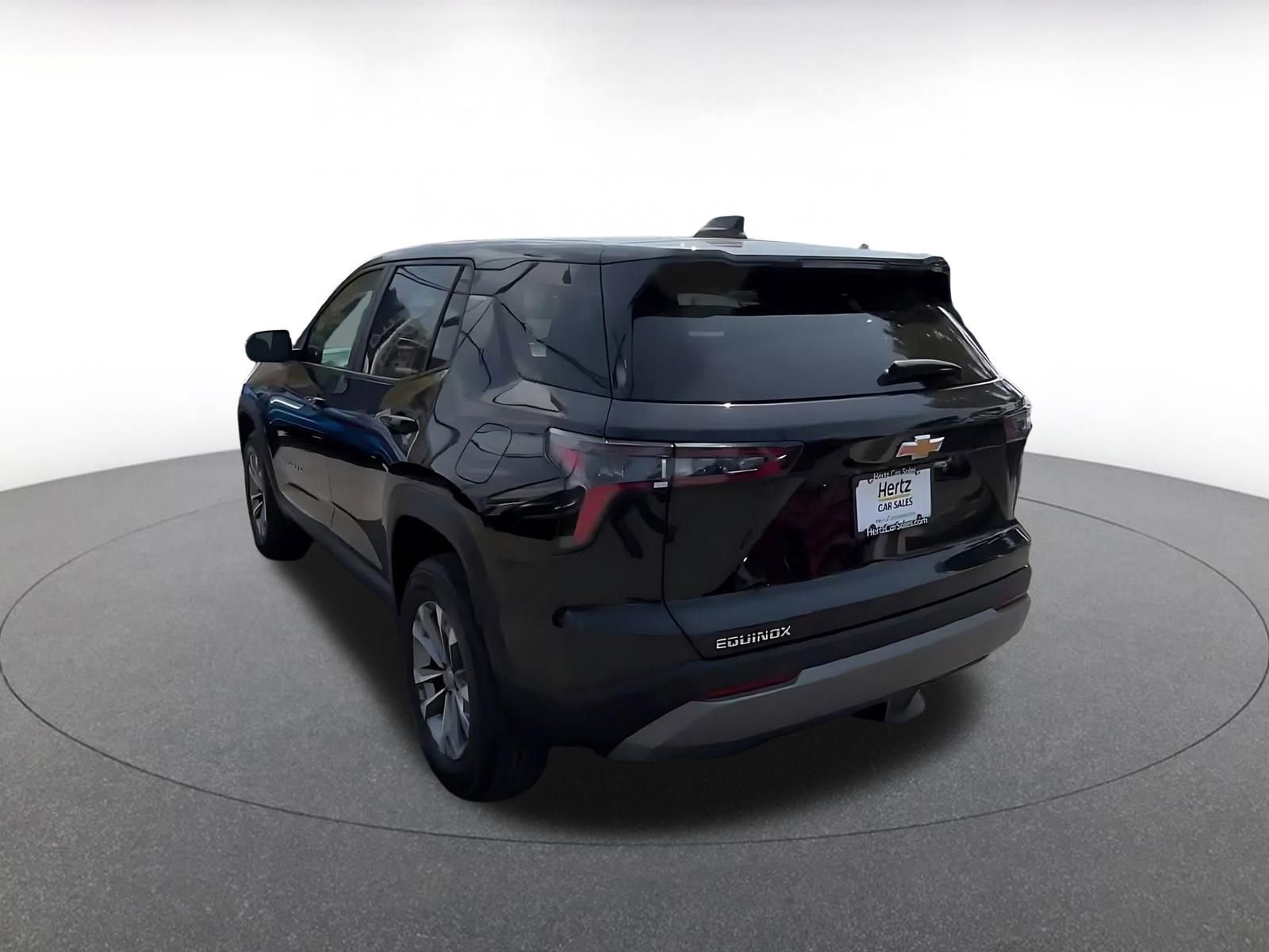 Used 2025 Chevrolet Equinox LT FWD image 11