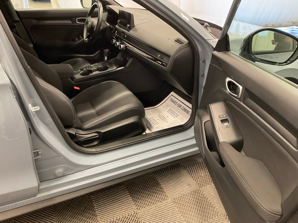 Used 2023 Honda Civic Sport image 28