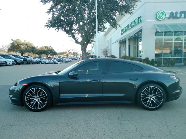 Used 2023 Porsche Taycan image 10