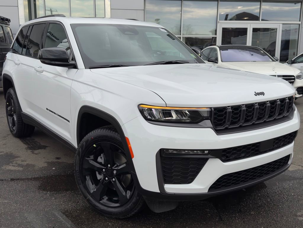 New 2026 Jeep Grand Cherokee Limited w/ Limited Altitude Package