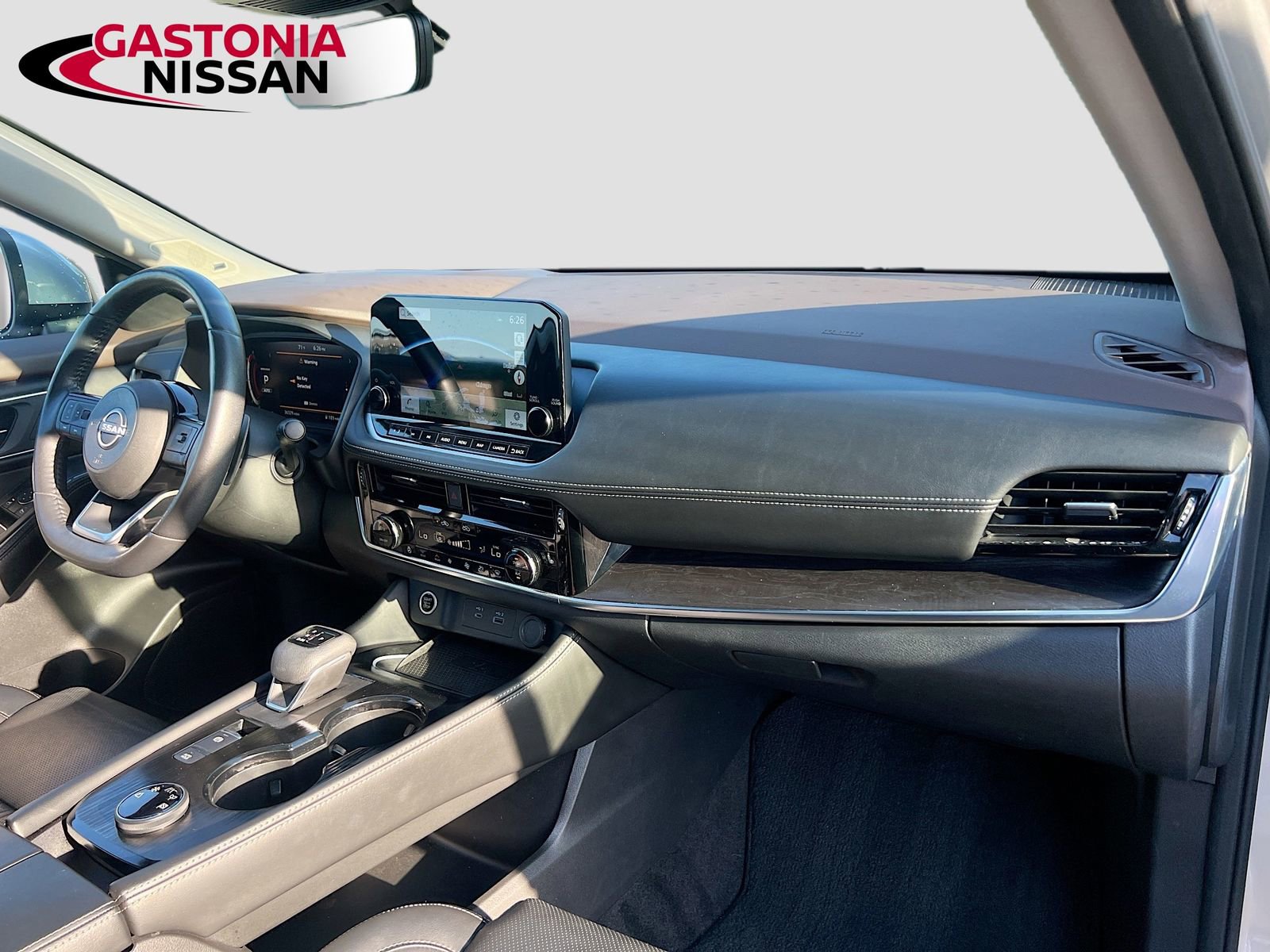 Used 2023 Nissan Rogue Platinum w/ Platinum Premium Package AWD/4WD image 39