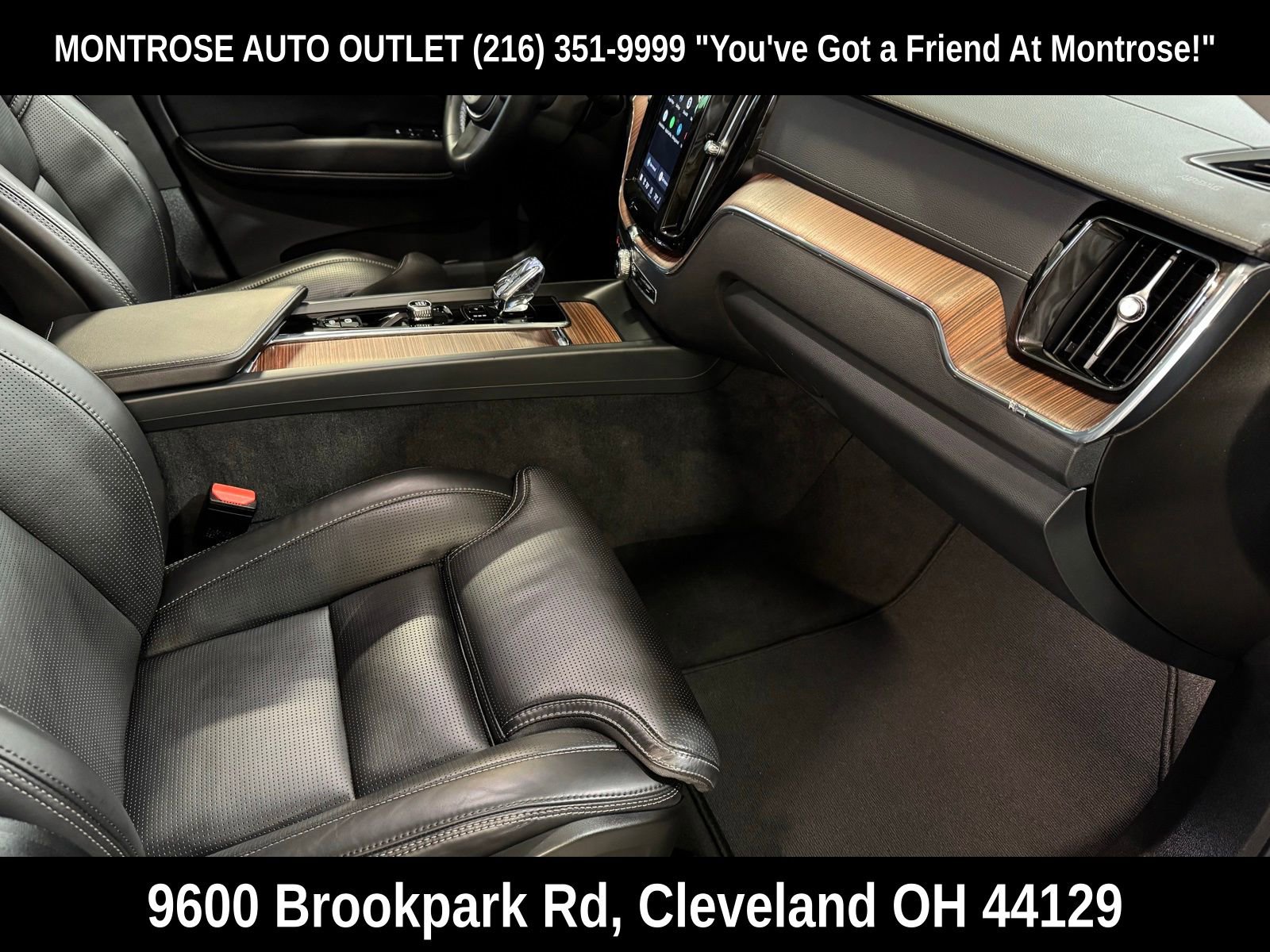 Used 2024 Volvo XC60 T8 Ultimate w/ Protection Package Premier image 47