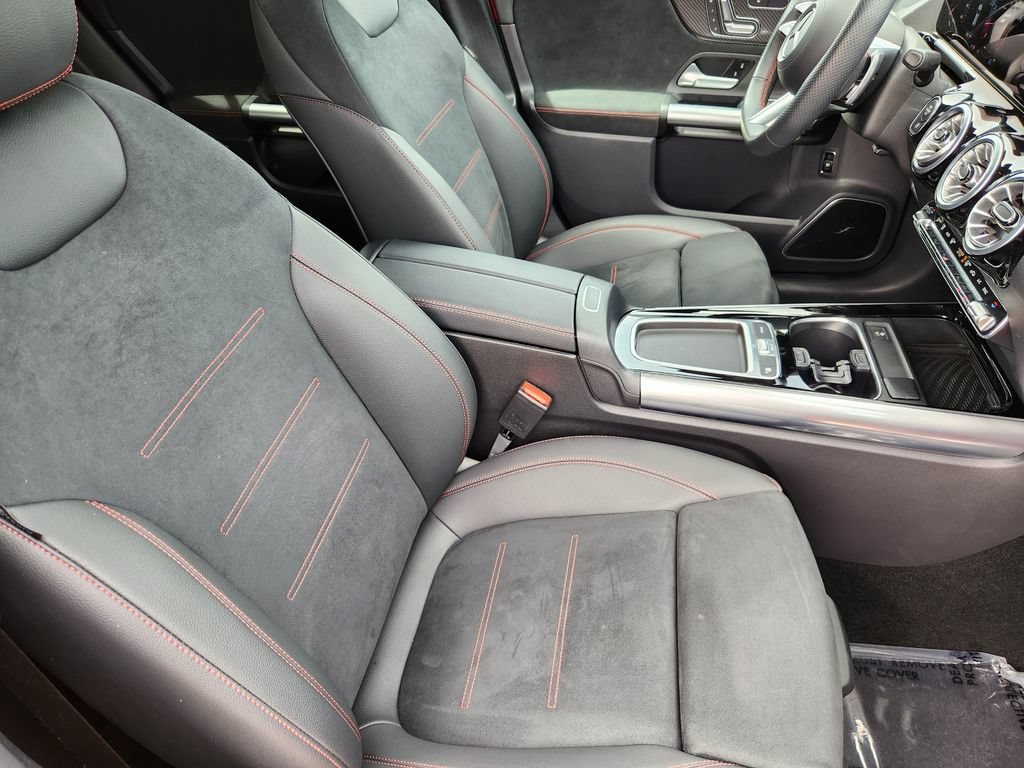 Certified 2025 Mercedes-Benz GLA 250 4MATIC image 13