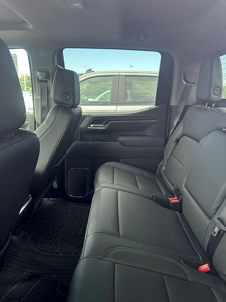 Used 2025 GMC Sierra 1500 SLT w/ SLT Premium Package AWD/4WD image 8