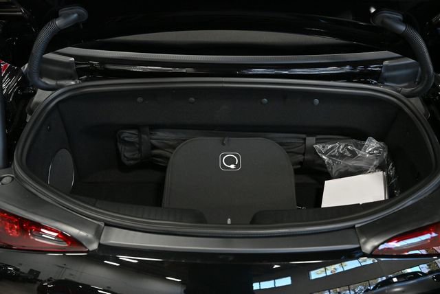 Used 2026 Mercedes-Benz SL 63 AMG S e Performance 4MATIC image 30