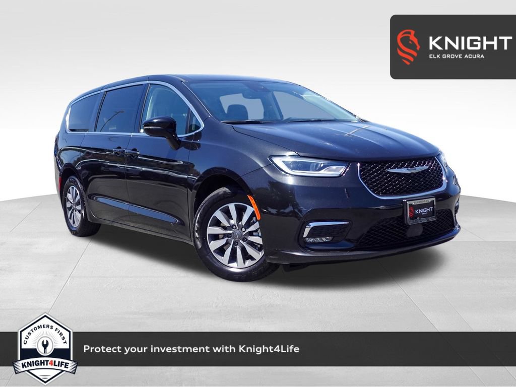 Used 2024 Chrysler Pacifica Limited FWD image 1