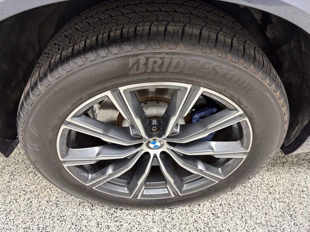 Used 2022 BMW X5 M50i w/ Executive Package image 7
