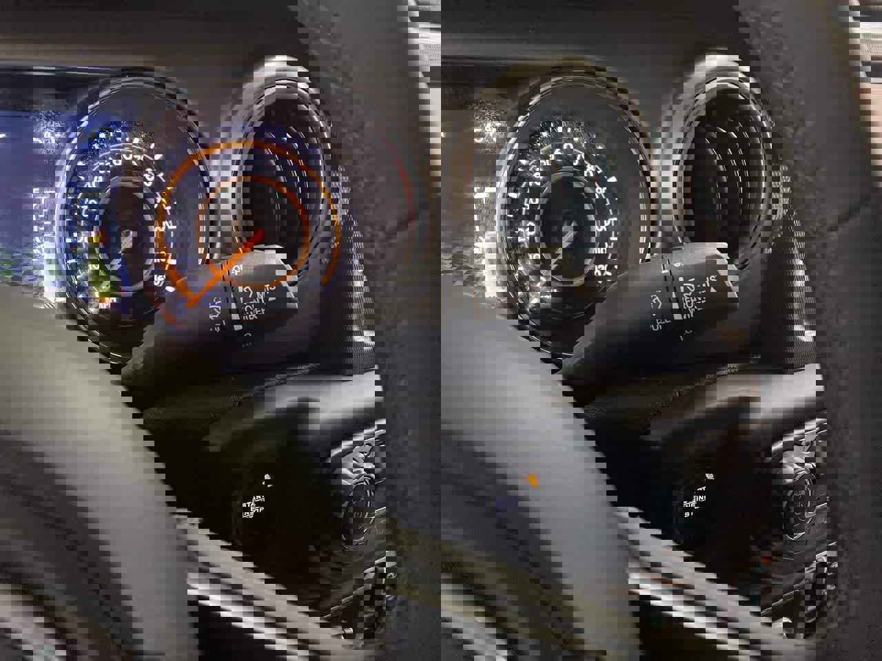 Used 2023 Jeep Wrangler Sport S image 22