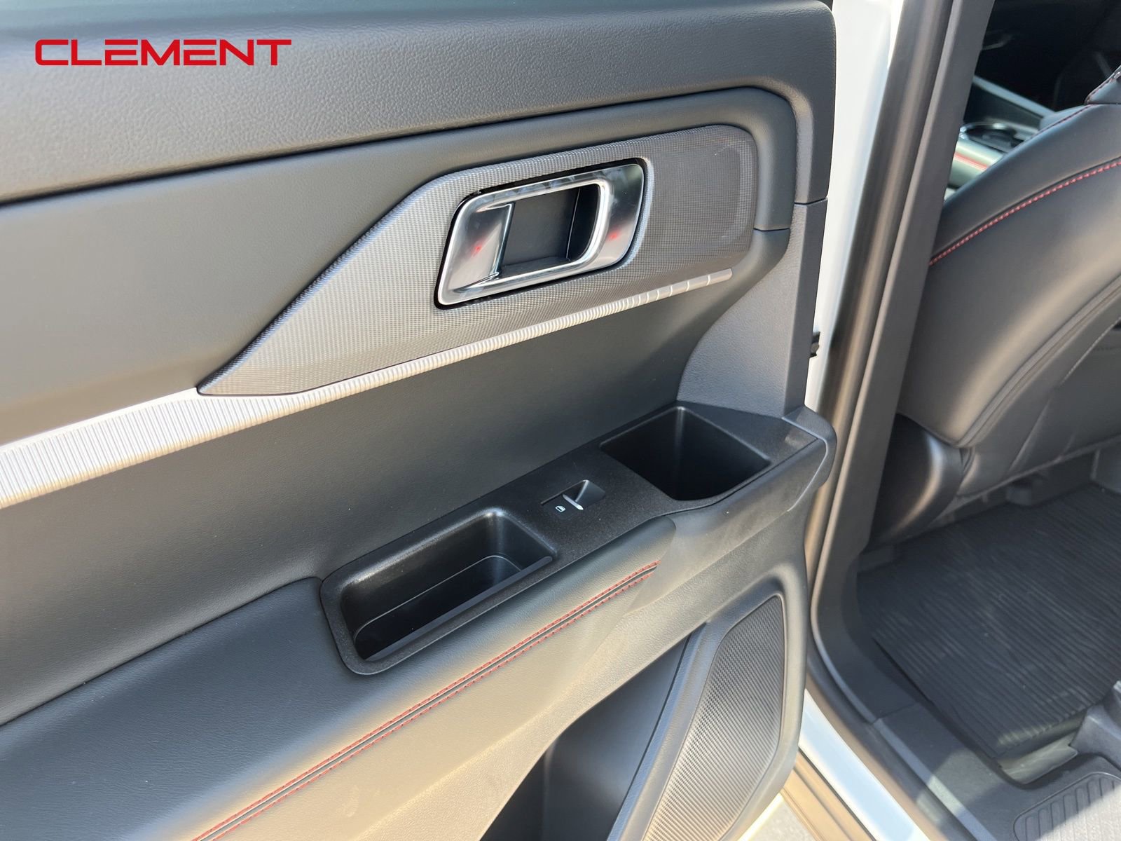 New 2025 Ford Explorer ST image 33