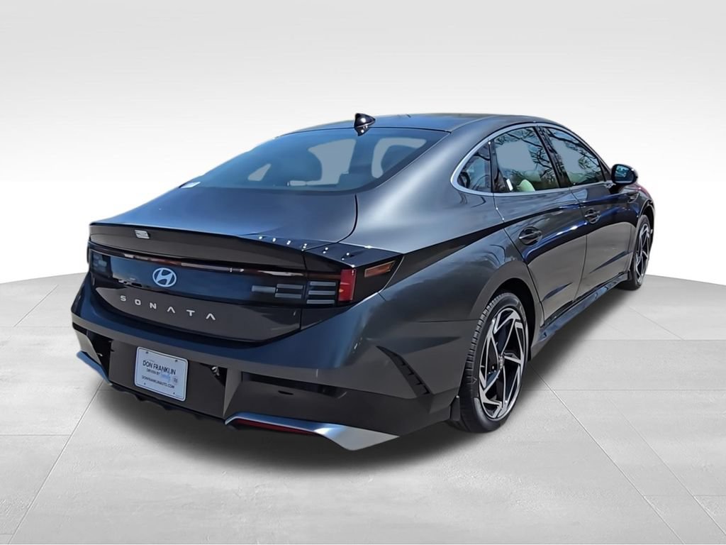 New 2026 Hyundai Sonata SEL FWD image 8