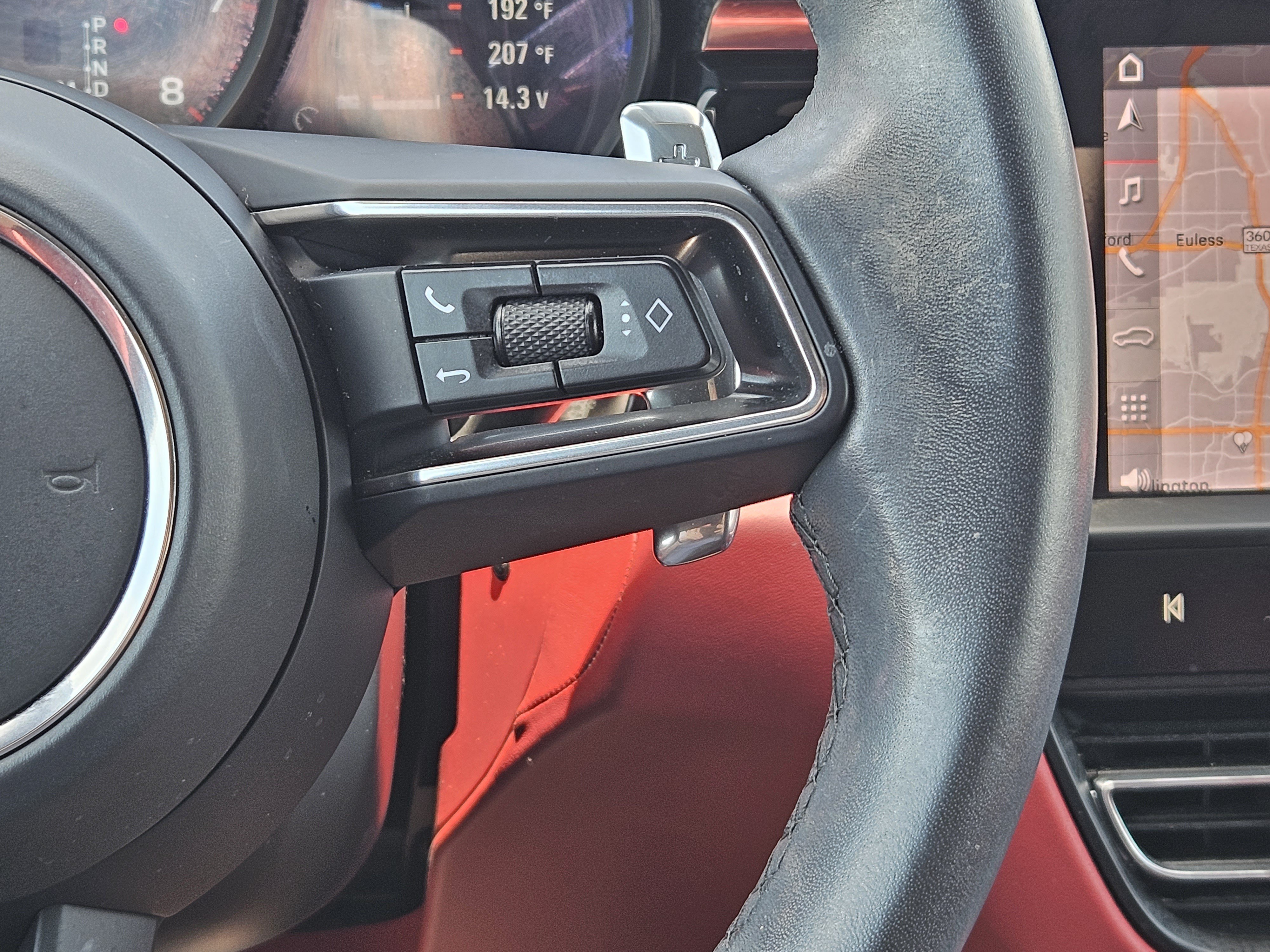 Certified 2023 Porsche Macan AWD/4WD image 27
