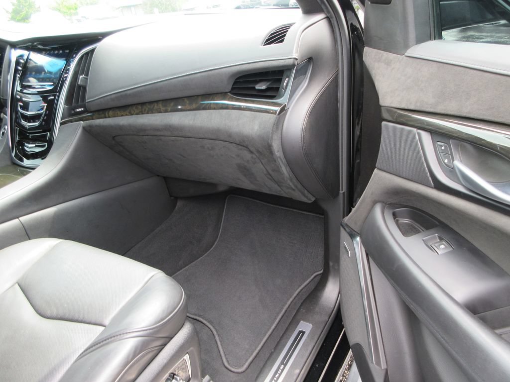 Certified 2018 Cadillac Escalade Platinum AWD/4WD image 21