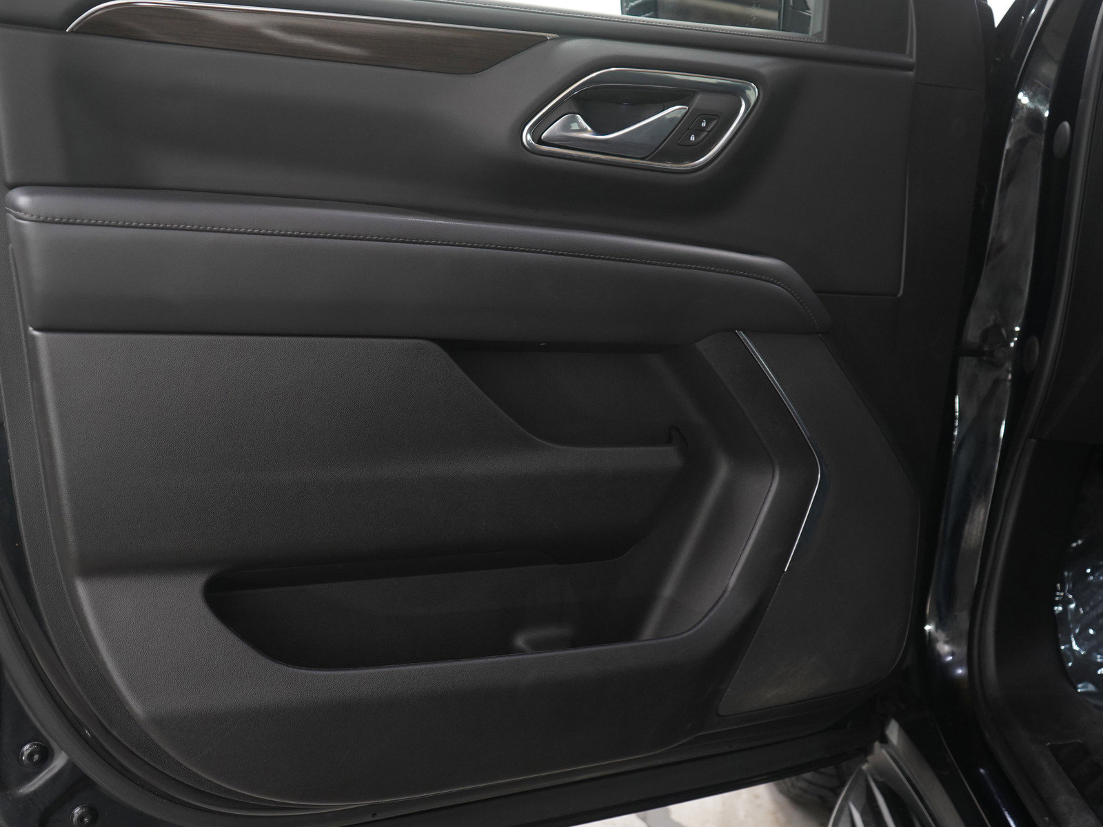 Used 2023 GMC Yukon XL SLE image 21