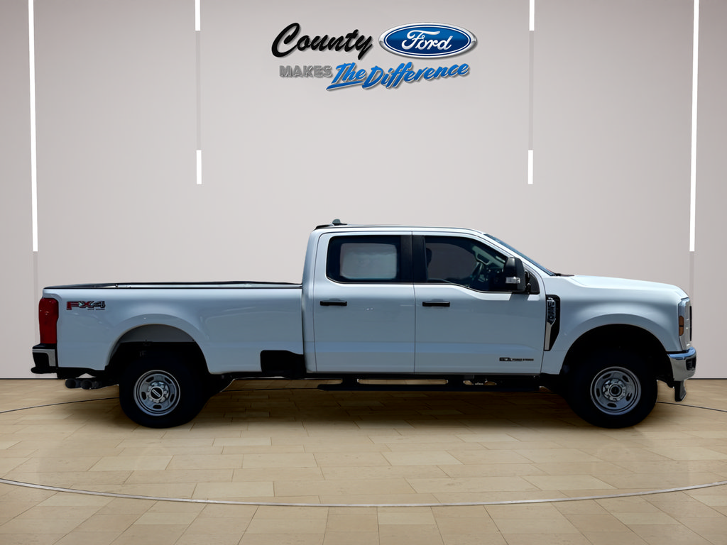 Used 2025 Ford F250 XL w/ FX4 Off-Road Package AWD/4WD image 6