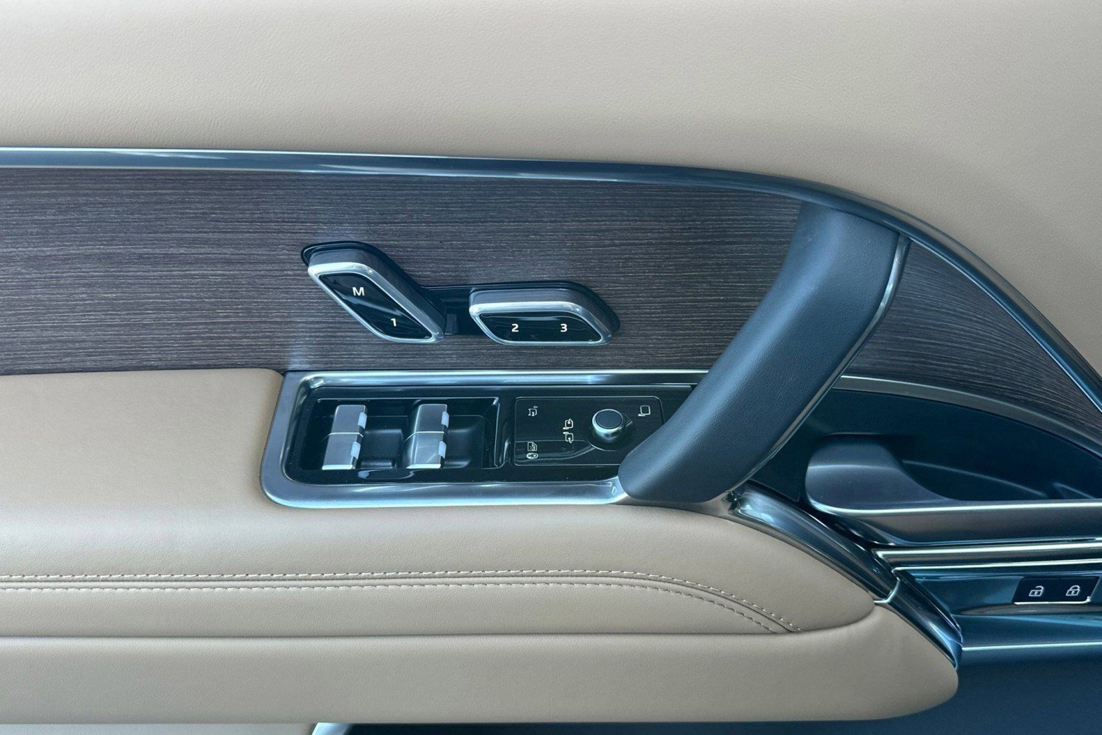 New 2026 Land Rover Range Rover SE AWD/4WD image 11