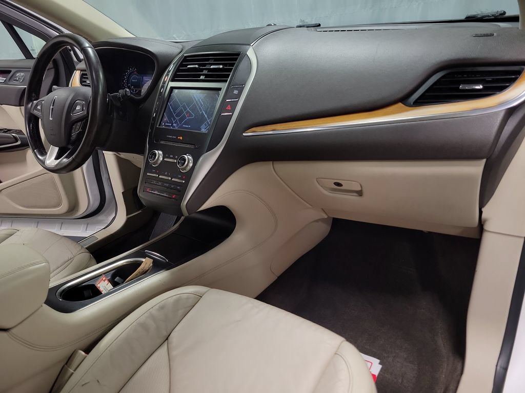 Used 2017 Lincoln MKC Select w/ Select Plus Package AWD/4WD image 29