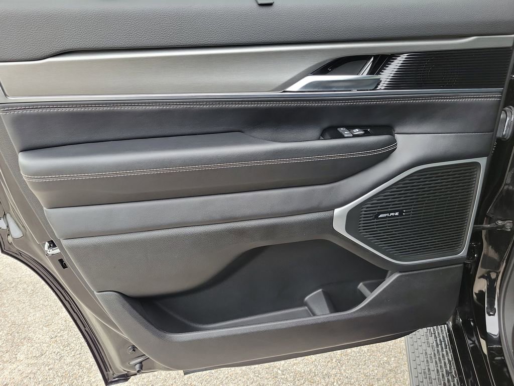 New 2024 Jeep Wagoneer Series II w/ Convenience Group I image 8