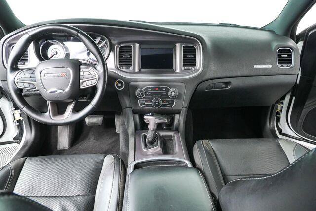 Used 2021 Dodge Charger SXT w/ Leather Interior Group RWD image 18