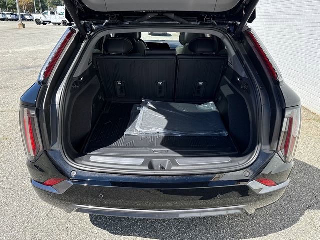 New 2025 Cadillac Optiq Sport 1 AWD/4WD video 4