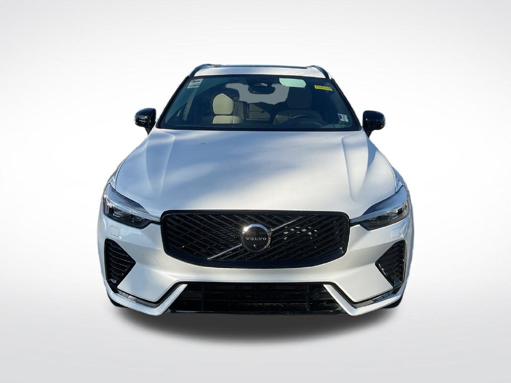 New 2026 Volvo XC60 B5 Plus w/ Protection Package Premier AWD/4WD image 2