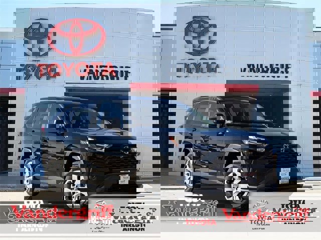 Used 2024 Toyota RAV4 LE video 1