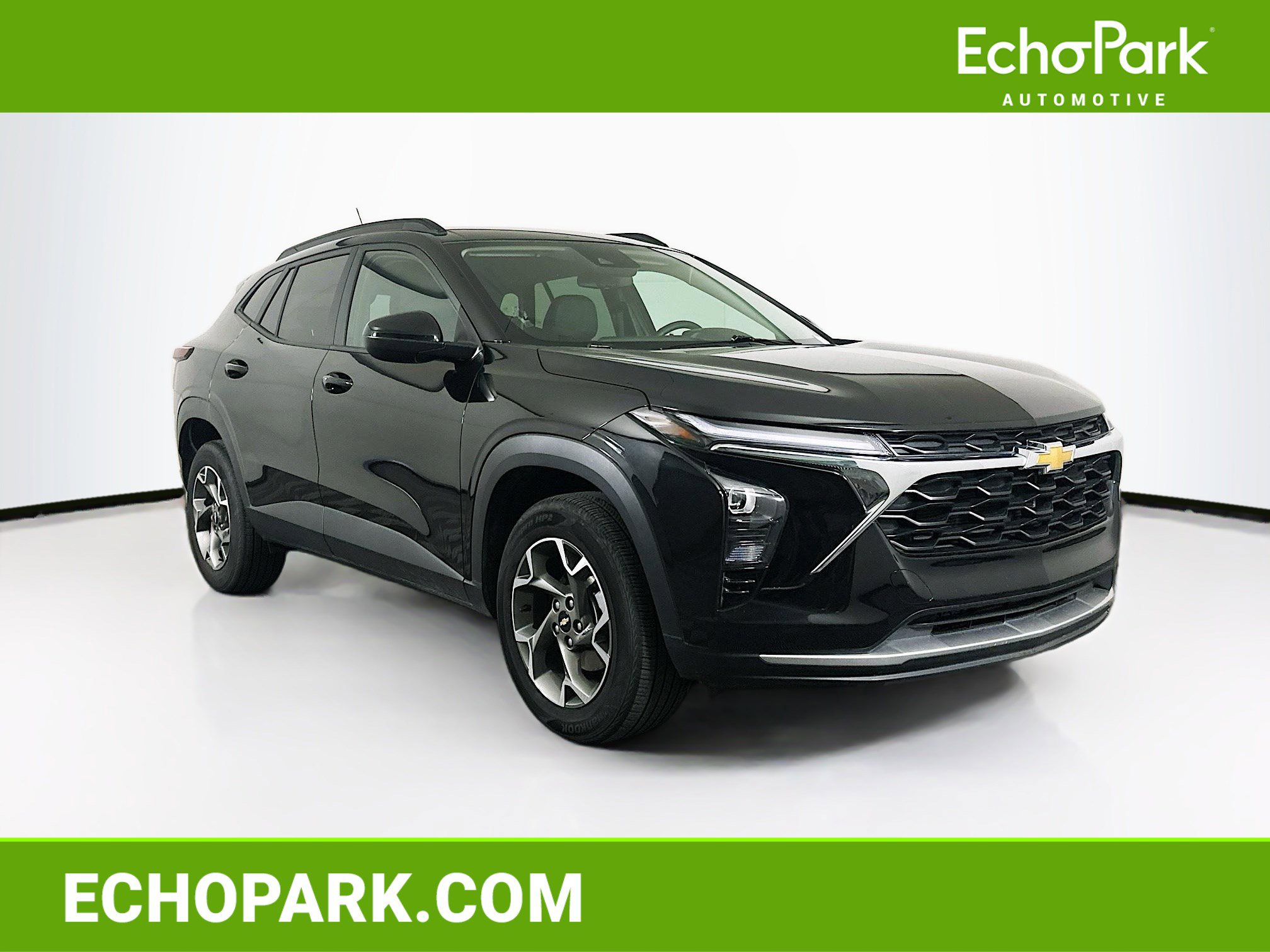 Used 2025 Chevrolet Trax LT w/ LT Convenience Package image 1