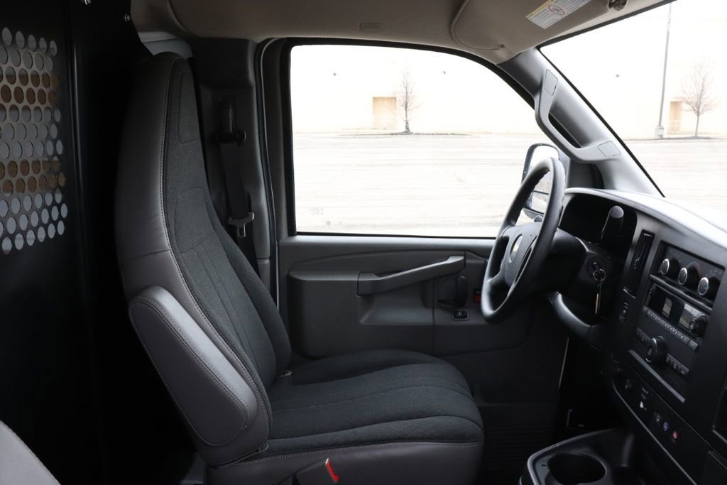 Used 2024 Chevrolet Express 2500 w/ Driver Convenience Package image 9
