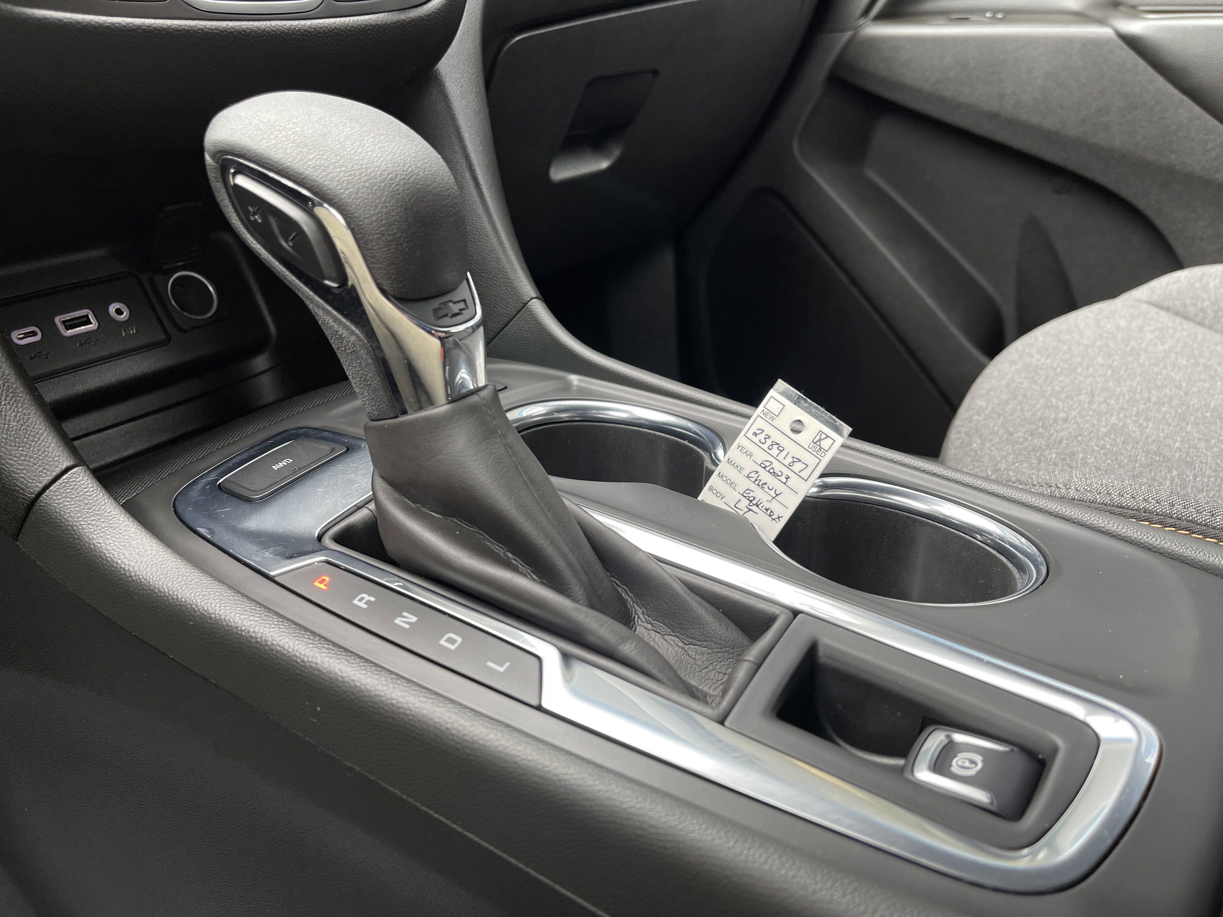 Used 2023 Chevrolet Equinox LT image 32