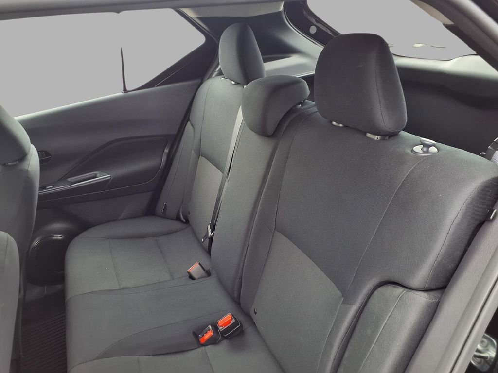 Certified 2025 Nissan Kicks Play S image 27