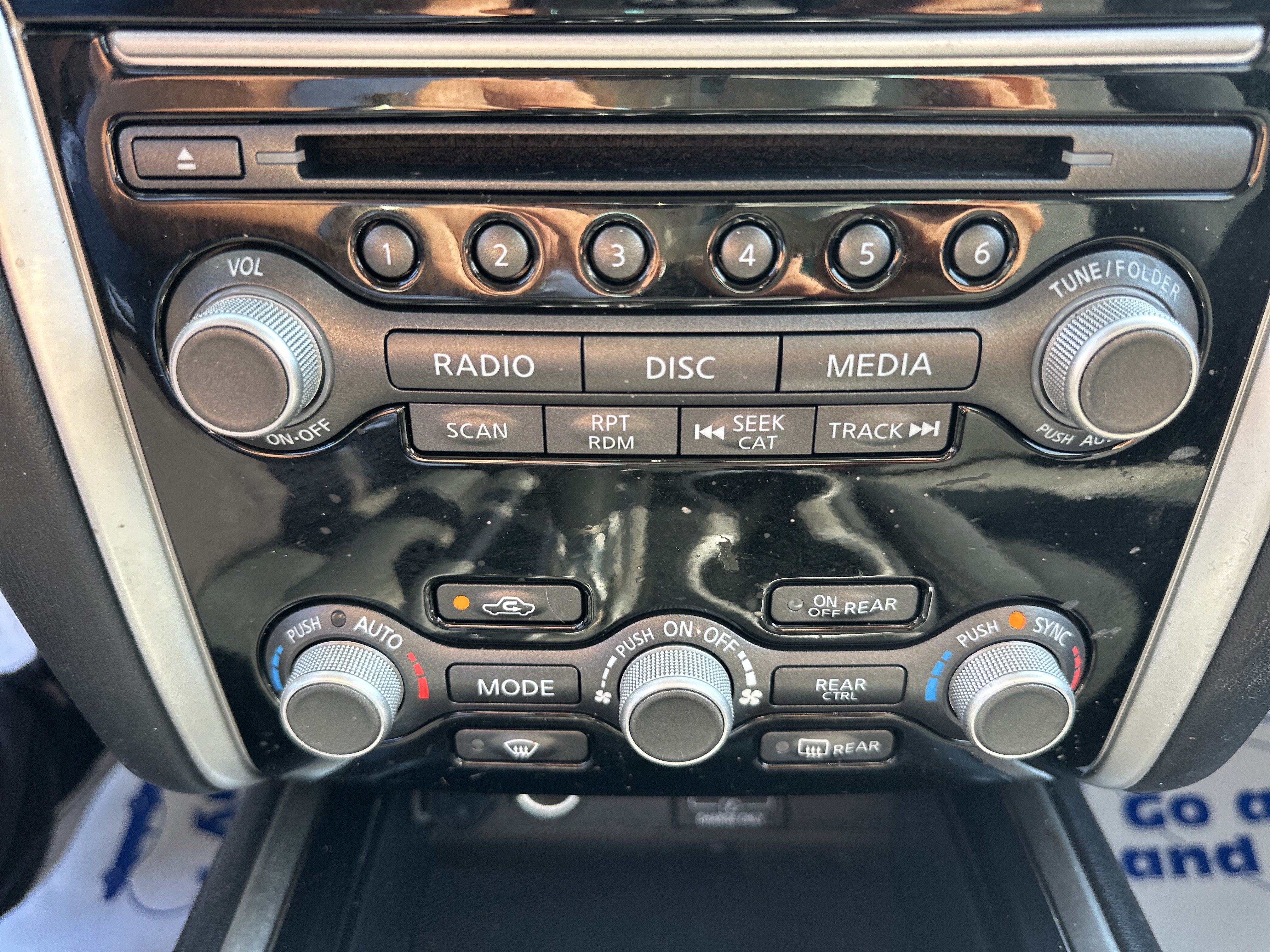 Used 2019 Nissan Pathfinder SV AWD/4WD image 16