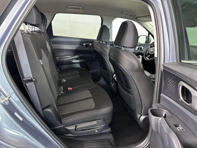Used 2025 Kia Sorento LX image 27