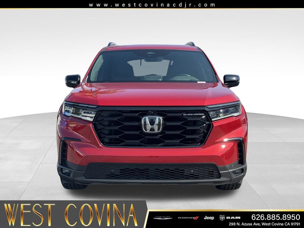 Used 2025 Honda Pilot Black Edition image 3