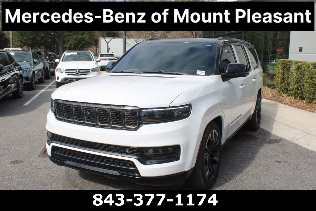 Used 2023 Jeep Grand Wagoneer L Series III w/ Rear Seat Video Group 1 image 17