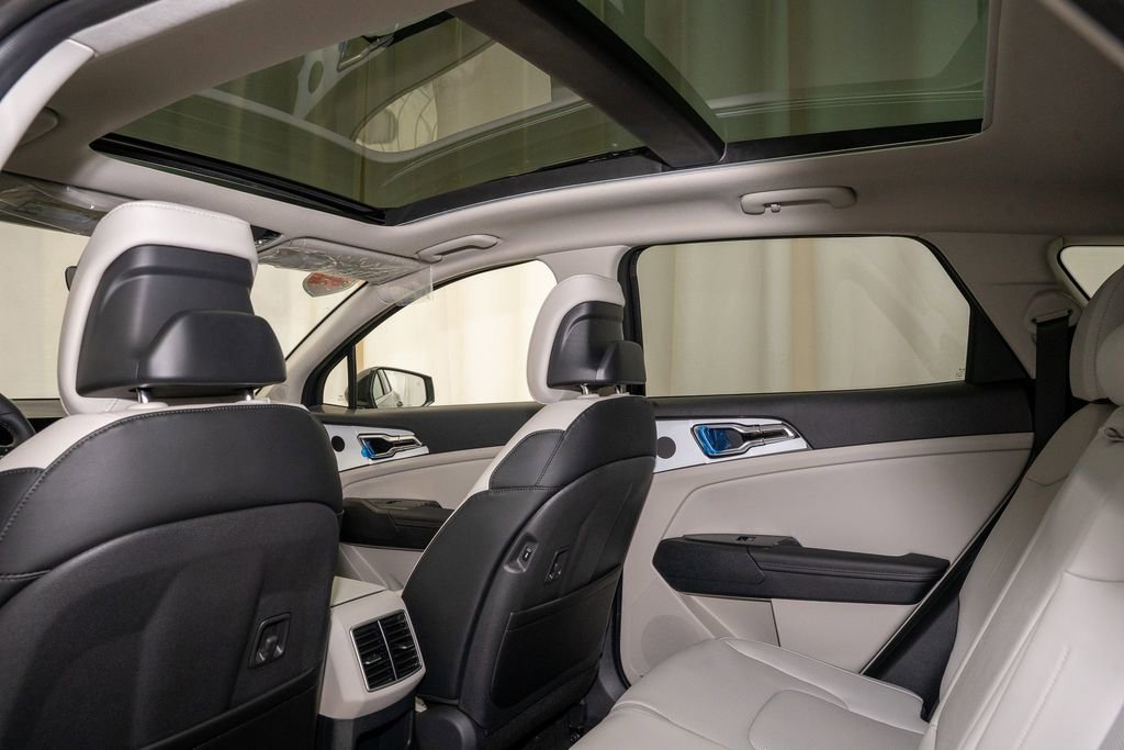 New 2026 Kia Sportage EX image 10