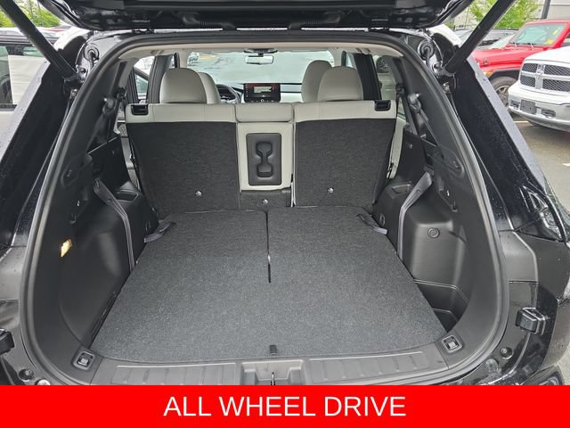 Used 2025 Mitsubishi Outlander AWD image 14