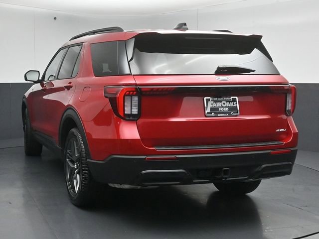 Used 2025 Ford Explorer ST-Line w/ Premium Package image 6